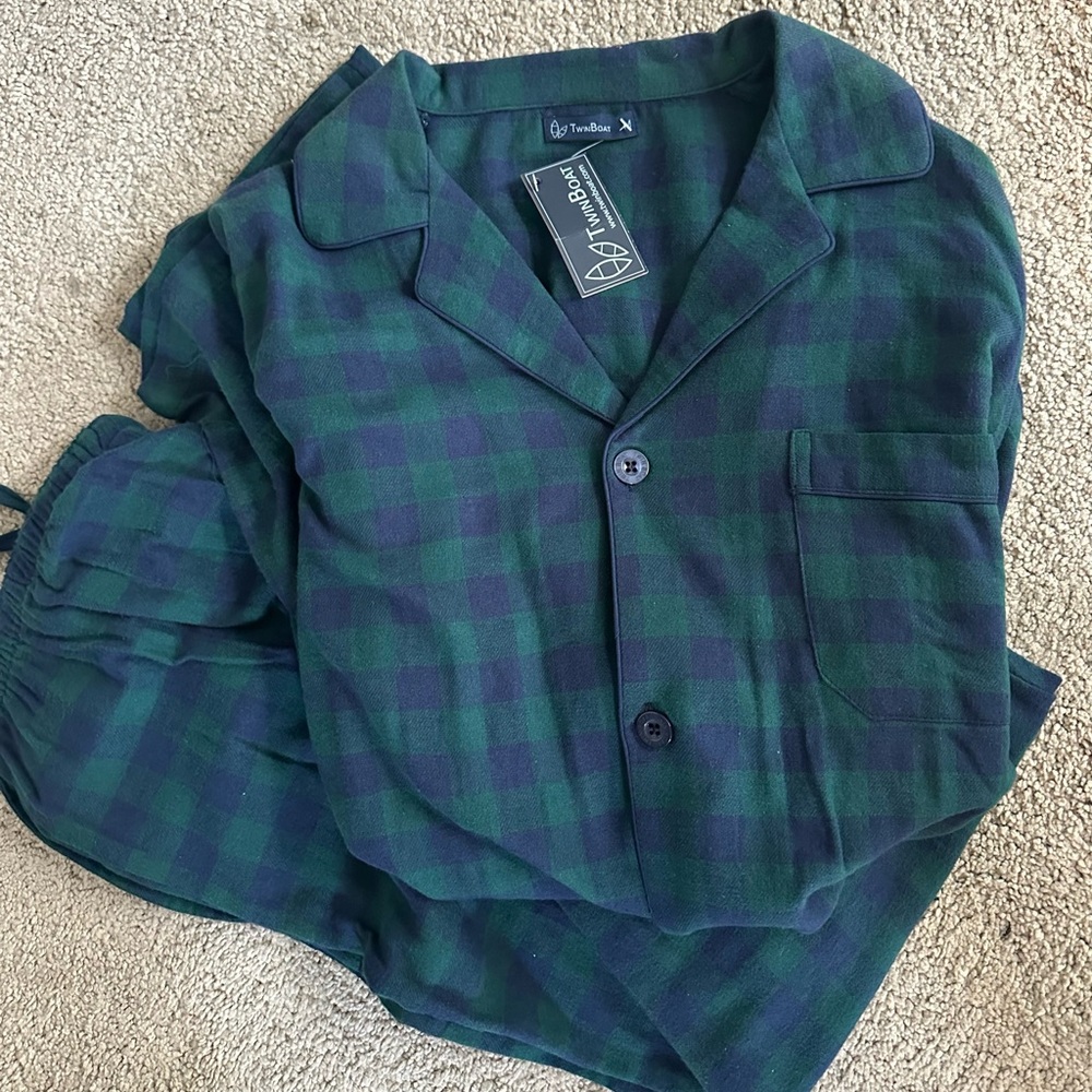 NWOT- TWINBOAT 100% Cotton MEN’s Green and Blue Plaid Pajama Set - medium